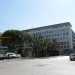 Libert/Tribunale - A nord-ovest del Libert pi antico, tagliata traversalmente da via Crispi, si apre una porzione del quartiere dove a palazzi di epoca fascista si affiancano edifici pi moderni degli anni 60 e 70. Tra questi la sede del Palazzo di Giustizia di Bari, realizzata nel 1967